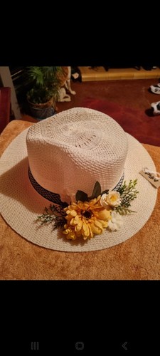 Wedding races ladies hats - races,