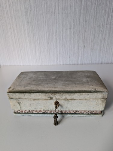 Vintage art deco style green - art,