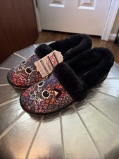 NWT BOBS FROM SKECHERS 100%