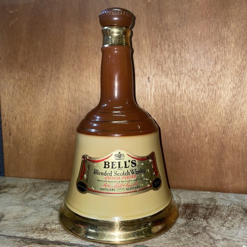 Bell blended scotch whiskey - bell's,