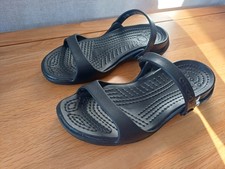 ladies crocs wedge sandals