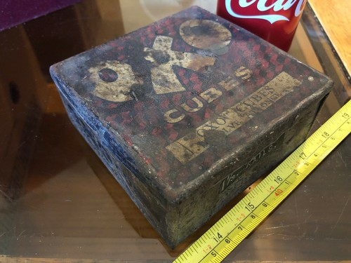 Oxo cubes tin - cubes, vintage