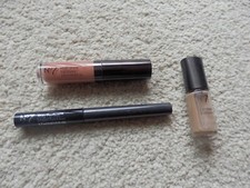 BOOTS No7 Stay Perfect black