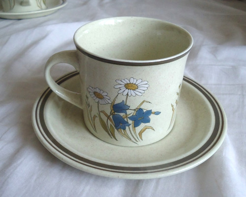 1977 royal doulton - doulton, lambethware