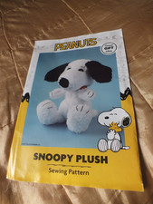 Snoopy plush toy dressmaking