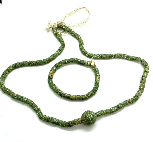 Trade beads green african - green,