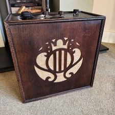 A wood wooden VINTAGE RADIO SPEAKER cabinet box BUYER COLLECT ONLY