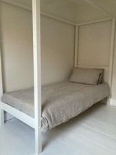 Four Poster Wooden Single Bed Frame White With Free Mattress 