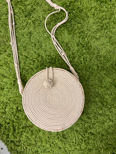 Zara round cross - round,