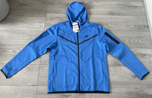 Nike tech fleece - nike, signal