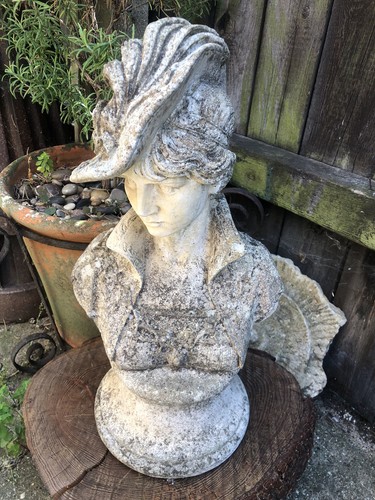 Composite statue vintage 20th - composite,