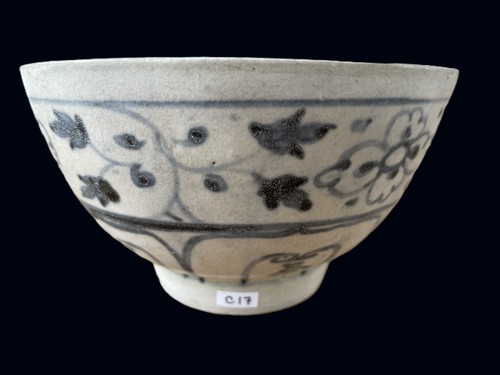 Hoi hoard shipwreck - hoard, footed