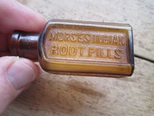 SMALL AMBER VINTAGE BOTTLE MORSES INDIAN ROOT PILLS DOSE 2 TO 4 W.H.COMSTOCK