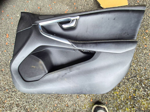 Volvo v40 door card front - volvo,