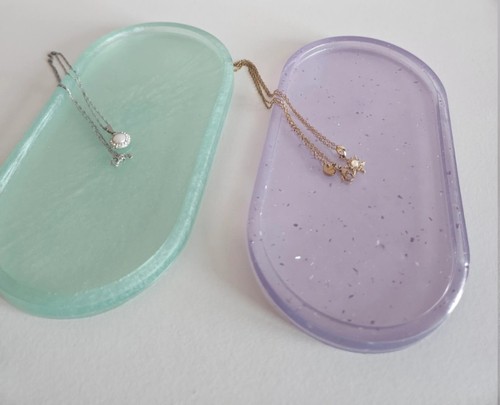 Handmade resin jewellery - 2x,