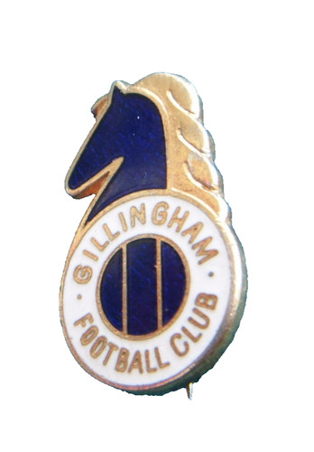 Vintage gillingham football - gillingham,