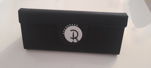 Red dead designer - red, glasses