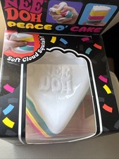 NeeDoh PEACE O' CAKE Squishy
