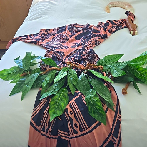 Adult maui children - adult, l