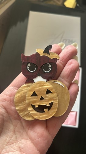 Deer arrow pumpkin owl brooch - pumpkin,