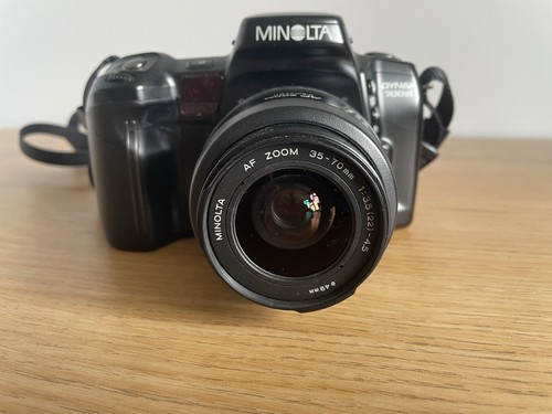 Minolta dynax 700si - minolta,