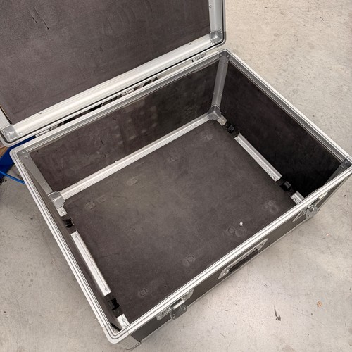 Large used flight case - flight,