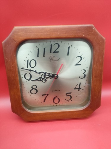 Vintage coral wall - coral, clock
