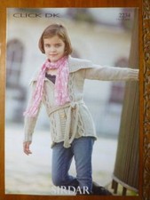 SIRDAR 2234 TODDLER+GIRL CLICK DK CABLE CARDIGAN-2-13 YRS KNITTING PATTERN