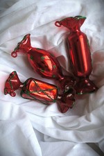 3 UNUSUAL GLASS CHRISTMAS DECORATIONS STRIPED DOTTY SWEETs RED  with GREEN 8cm