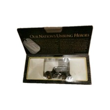 CORGI US50105 SCALE 1/43 LIMITED EDITION  UNSUNG HEROES  M151A1 MUTT UTILITY TRU