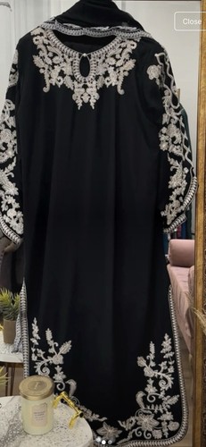 Black white embroidered - black,