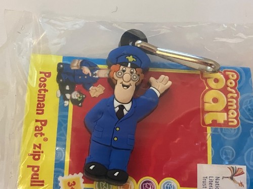Postman pat rubber zip pull - rubber,