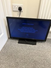 Toshiba 24W1333B 24-inch LED Slim TV with Freeview, HDMI. NO REMOTE