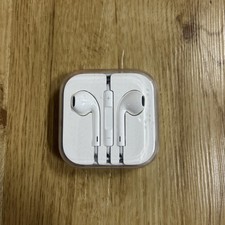 BRAND NEW Apple ear pods earphones wired 3.5mm jack
