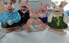 Wade NatWest pigs full set Of 5 With Stoppers
