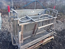 IRONWORKS SHEEP TURNOVER ROLLOVER CRATE GOOD WORKING ORDER