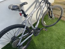 Giant boulder Mens Mountain