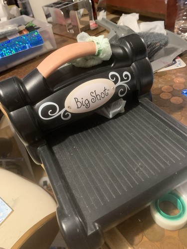 Sizzix big shot cutting - big,