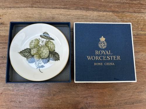 Royal worcester - royal, ‘worcester