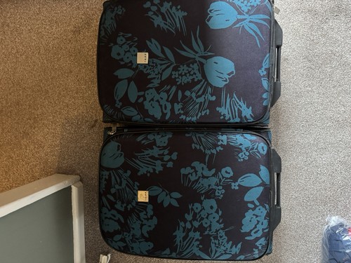 Set suitcases suitable - set,