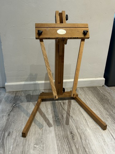 Needle needs necessaire - needs, “necessaire”