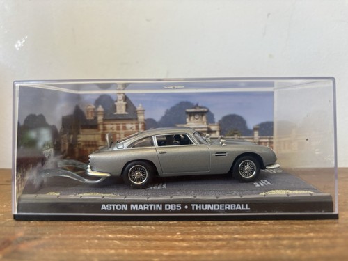 Aston martin db5 - db5, james
