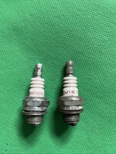CHAMPION CJ-8 x 2 Spark Plugs Made In England