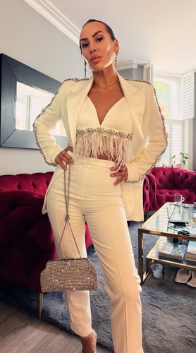 Nadine merabi davina - merabi,