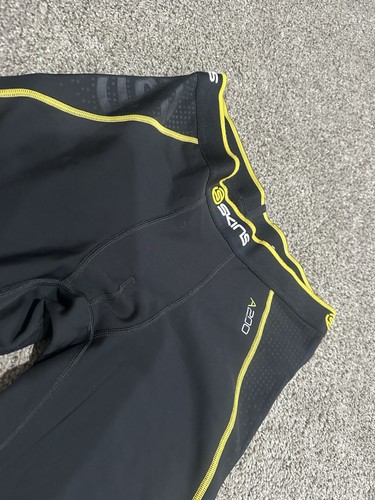 Skins men size large - skins, men’s