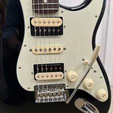 Fender japan stratocaster - stratocaster, hsh