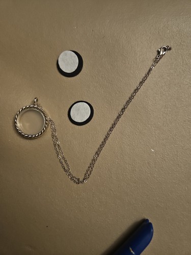 Silver tone round - tone, memory