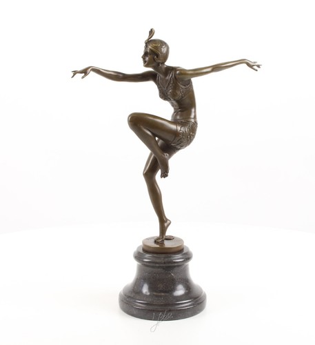Bronze sculpture art - of, an