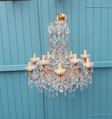 Large impressive chandelier - , 12