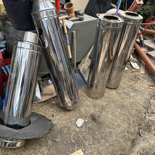 Twin wall flue pipe - wall,